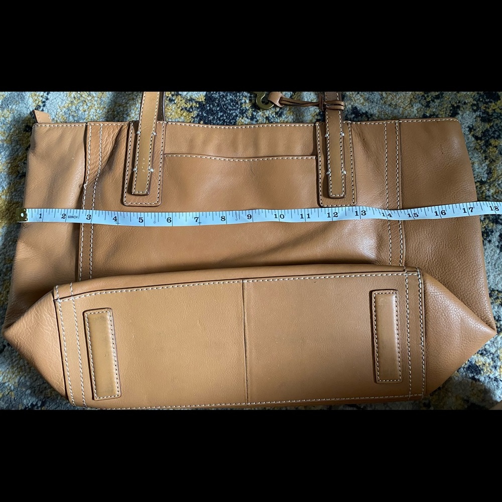 Fossil Camel Leather Tote - Picture 4 of 4